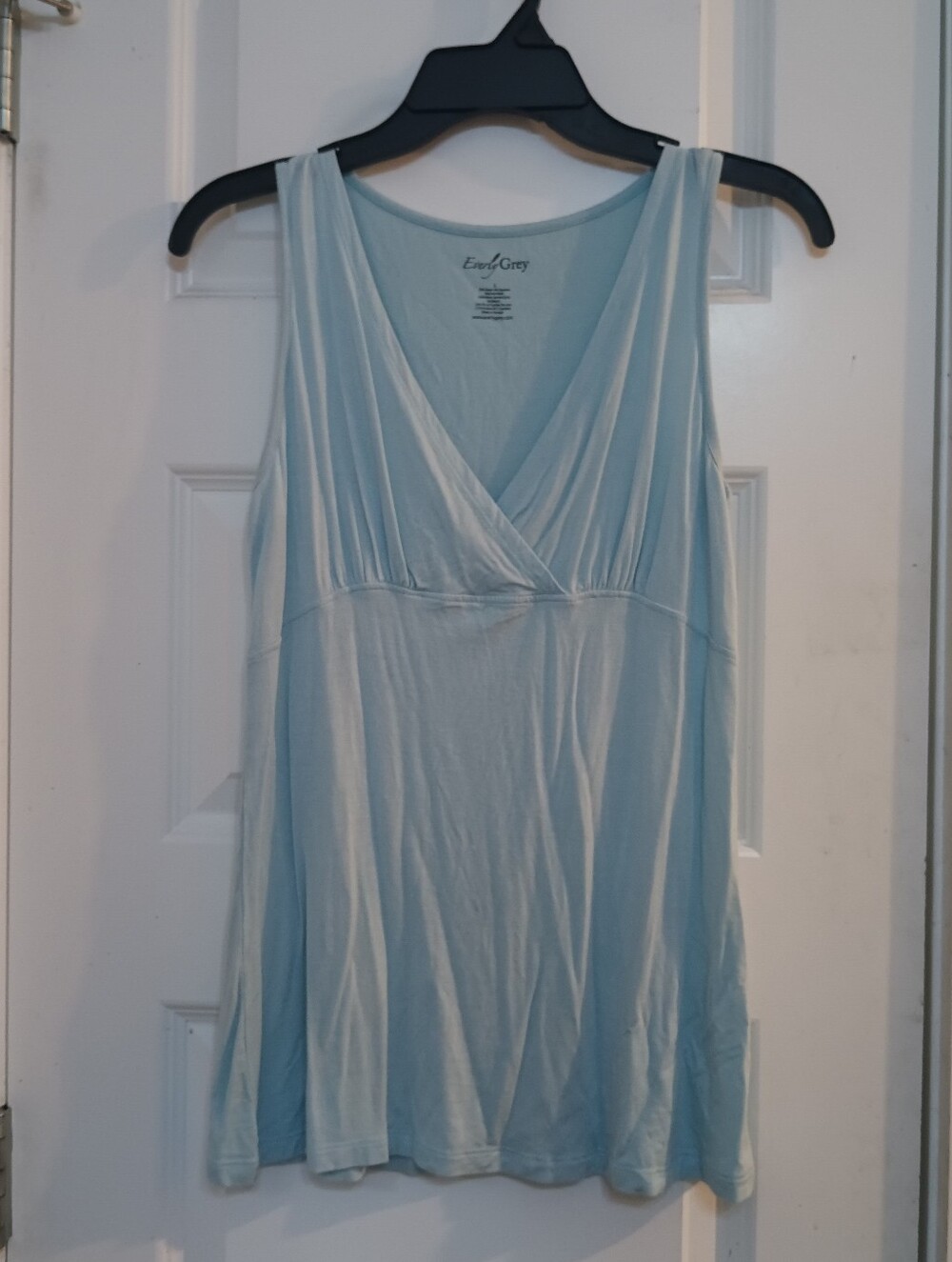 Easel Grey Light Blue V-Neck Sleeveless Top